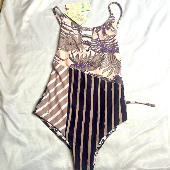 Maaji Women's Standard Bossa Nova Boss Reversible One Piece Swimsuit - Picture 4 of 9